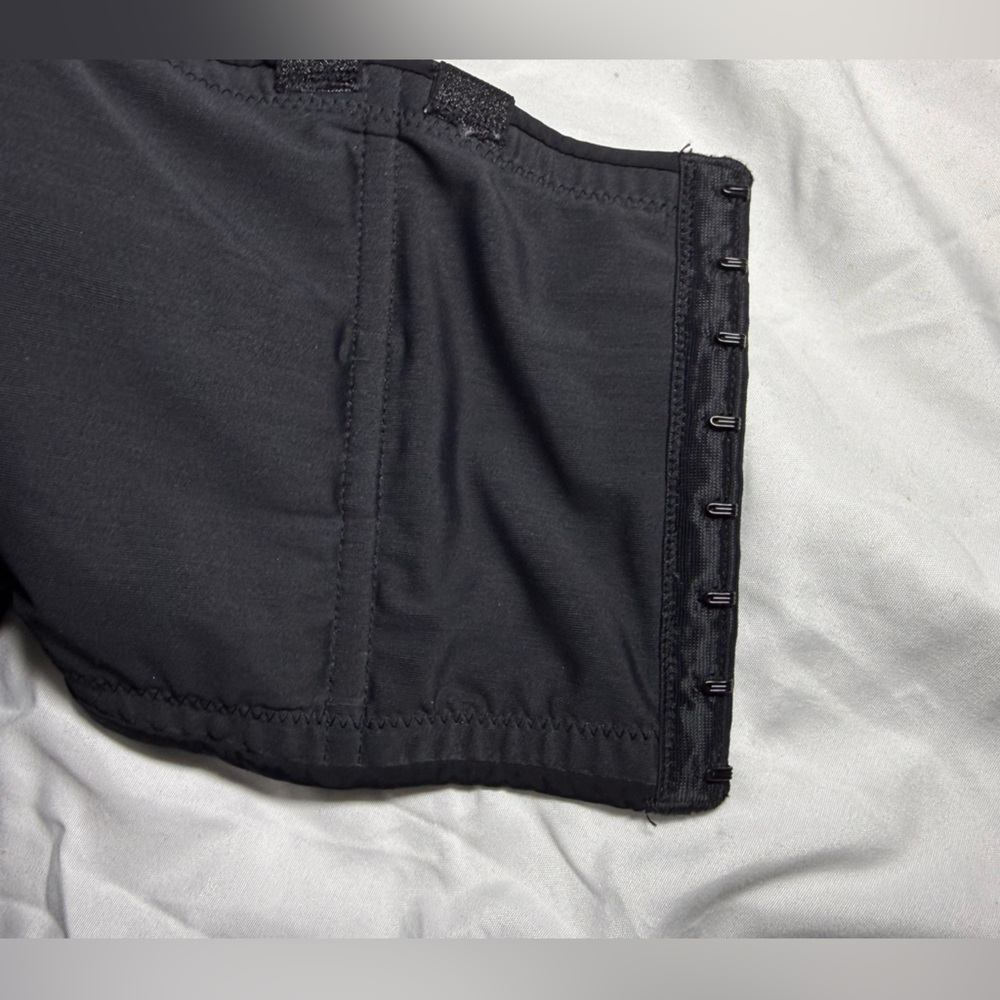 Torrid Bombshell Black Strapless Convertible Long… - image 7